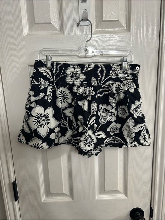 Maeve Pants - Maeve by Anthropologie Escape Floral Shorts Black White Pull On Size 8
